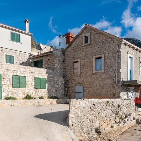 Kuna Peljesac بيت للعطل