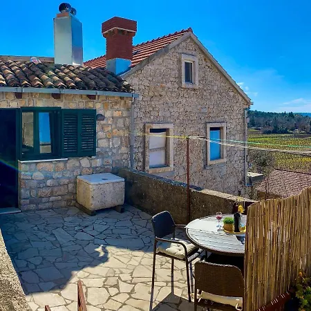 Kuna Peljesac Kuna Pelješka